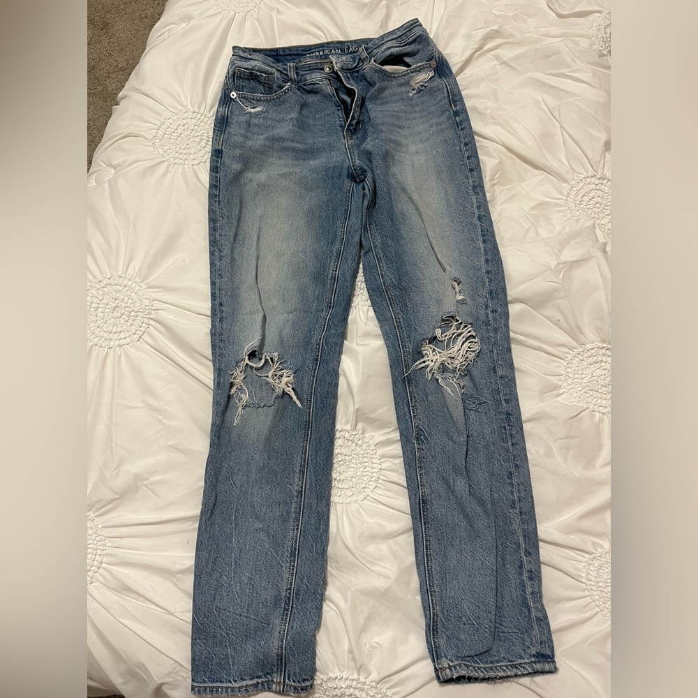 American Eagle Ripped Knee Mom Jeans